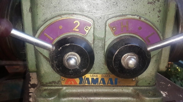 ขายครับขายเกียร์บล็อกเครื่องกลึงญี่ปุ่น 4 ระดับ สภาพตามรูป แน่น นิ่ม เงียบ พร้อมพู่เลย์ติดมา ใช้กับมอเตอร์ไม่เกิน 2 hp เหมาะติดตั่งกับเครื่องกลต่างๆครับ 6000 บาท 0814583376 เอกปทุม