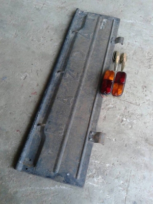 ขายฝาท้ายมาสด้าโปรซีดไฟท้ายมือเปิด ครบชุดครับ