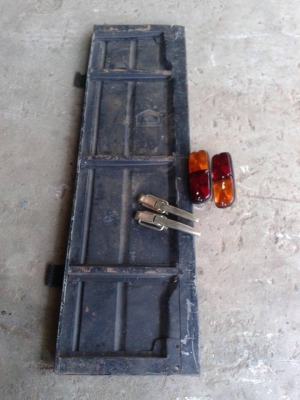 ขายฝาท้ายมาสด้าโปรซีดไฟท้ายมือเปิด ครบชุดครับ