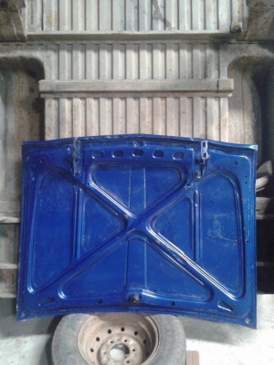 ขายฝากระโปรงมาสด้า1000พร้อมบางพับด้วยครับ