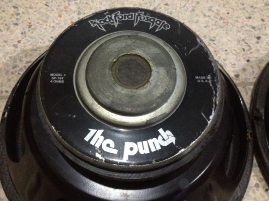 ลำโพงซับ10นิ้ว ROCKFORD ของ USA เเท้ๆสภาพเดิมๆสวยๆครับ ลำโพงซับ10นิ้ว ROCKFORD ของ USA เเท้ๆสภาพเดิมๆสวยๆครับ