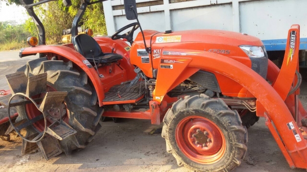 ขายรถไถคูโบต้า รุ่น L4708SP ซื้อมาได้ 8 เดือน ใช้งานน้อย เลขไมล์ 149 ช.ม. หรือ ประมาณ 20 วัน  อุปกรณ์ครบ ราคา 570,000 บาท ติดต่อคูณ ปิ่น เบอร์โทร 081-917-6906