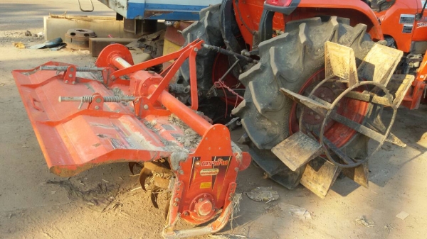 ขายรถไถคูโบต้า รุ่น L4708SP ซื้อมาได้ 8 เดือน ใช้งานน้อย เลขไมล์ 149 ช.ม. หรือ ประมาณ 20 วัน อุปกรณ์ครบ ราคา 570,000 บาท ติดต่อคูณ ปิ่น เบอร์โทร 081-917-6906 ขายรถไถคูโบต้า รุ่น L4708SP ซื้อมาได้ 8 เดือน ใช้งานน้อย เลขไมล์ 149 ช.ม. หรือ ประมาณ 20 วัน อุปกรณ์ครบ ราคา 570,000 บาท ติดต่อคูณ ปิ่น เบอร์โทร 081-917-6906