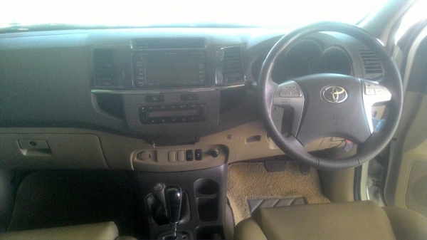 ขายฟอร์จูนเนอร์ปี2012 3.0ดีเซลตัวท๊อป สีขาวมุข ขายฟอร์จูนเนอร์ปี2012 3.0ดีเซลตัวท๊อป สีขาวมุข