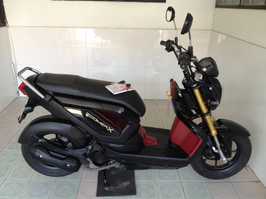 Zoomer-x ตัวTOP วิ่ง4000 รถ8เดือน (ของแถม 4 รายการ)