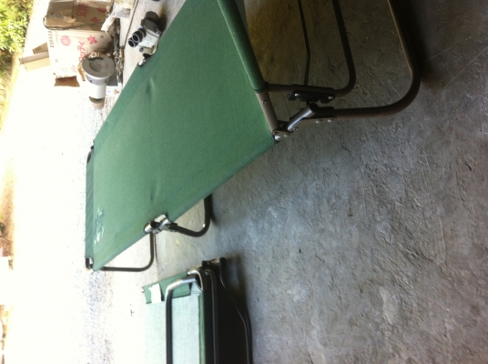 เตียงพับสามท่อนจากญี่ปุ่น สี่เขียวพับผนักพิงได้สามระดับนอนสบาย เตียงพับสามท่อนจากญี่ปุ่น สี่เขียวพับผนักพิงได้สามระดับนอนสบาย