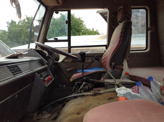 ขาย 6 ล้อดั้ม (ยังไม่ได้เขียนแบบ) คัสซี NISSAN สวยตลอดเส้น เครื่อง EH100 150 แรงม้า เฟืองท้าย+หัว FUSO ดั้มสวย เพาวเวอร์ ทะเบียนครบพร้อมโอน ราคาต่อรองได้