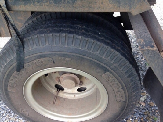 รถอีซูซุ 10 ล้อดั้ม 360 แรงม้า. ปี 57 ( ขายแม่ , ลูก ) ( รถวิ่ง 7x,xxx กม. )   สนใจติดต่อ  081 - 6079515