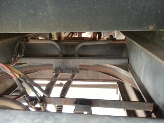 รถอีซูซุ 10 ล้อดั้ม 360 แรงม้า. ปี 57 ( ขายแม่ , ลูก ) ( รถวิ่ง 7x,xxx กม. )   สนใจติดต่อ  081 - 6079515