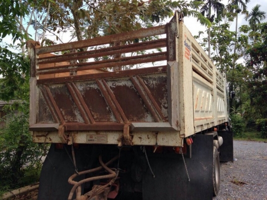 รถอีซูซุ 10 ล้อดั้ม 360 แรงม้า. ปี 57 ( ขายแม่ , ลูก ) ( รถวิ่ง 7x,xxx กม. )   สนใจติดต่อ  081 - 6079515