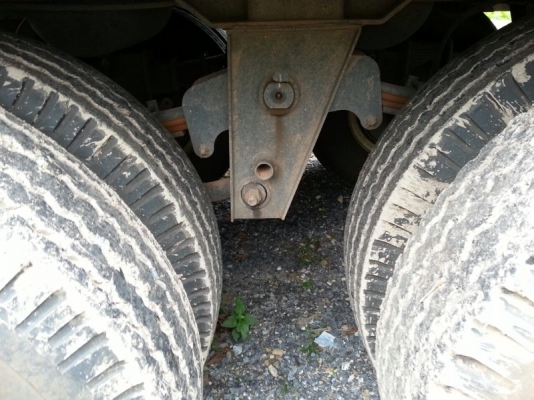 รถอีซูซุ 10 ล้อดั้ม 360 แรงม้า. ปี 57 ( ขายแม่ , ลูก ) ( รถวิ่ง 7x,xxx กม. )   สนใจติดต่อ  081 - 6079515