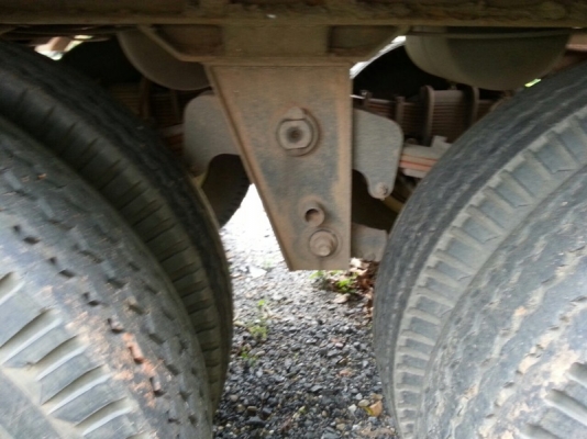 รถอีซูซุ 10 ล้อดั้ม 360 แรงม้า. ปี 57 ( ขายแม่ , ลูก ) ( รถวิ่ง 7x,xxx กม. )   สนใจติดต่อ  081 - 6079515