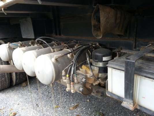 รถอีซูซุ 10 ล้อดั้ม 360 แรงม้า. ปี 57 ( ขายแม่ , ลูก ) ( รถวิ่ง 7x,xxx กม. )   สนใจติดต่อ  081 - 6079515