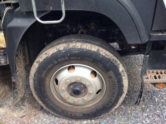 รถอีซูซุ 10 ล้อดั้ม 360 แรงม้า. ปี 57 ( ขายแม่ , ลูก ) ( รถวิ่ง 7x,xxx กม. )   สนใจติดต่อ  081 - 6079515