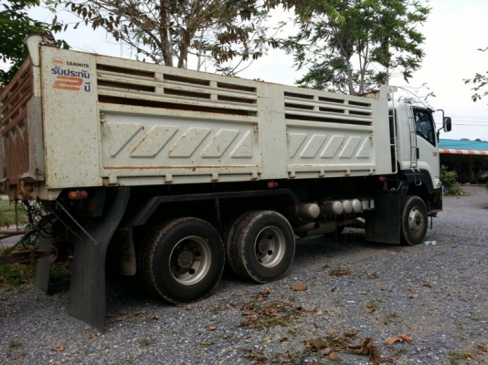 รถอีซูซุ 10 ล้อดั้ม 360 แรงม้า. ปี 57 ( ขายแม่ , ลูก ) ( รถวิ่ง 7x,xxx กม. )   สนใจติดต่อ  081 - 6079515