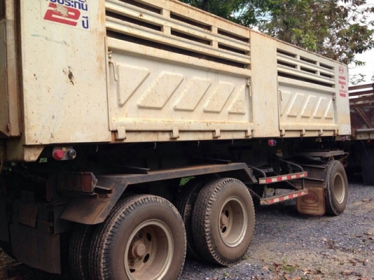 รถอีซูซุ 10 ล้อดั้ม 360 แรงม้า. ปี 57 ( ขายแม่ , ลูก ) ( รถวิ่ง 7x,xxx กม. )   สนใจติดต่อ  081 - 6079515