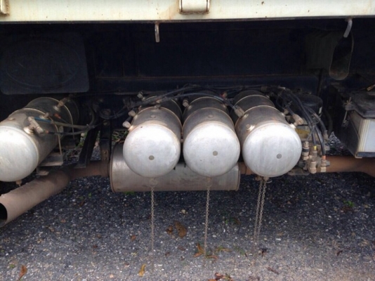 รถอีซูซุ 10 ล้อดั้ม 360 แรงม้า. ปี 57 ( ขายแม่ , ลูก ) ( รถวิ่ง 7x,xxx กม. )   สนใจติดต่อ  081 - 6079515