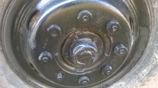 ขายไอ้หลง FN527M-A ใส่ช่วงล่างของเทอร์โบเบรคใหญ่ เพลาบุ๋ม เครื่อง 6D16 195 แรงม้า คัสซีสวยจัด วางหัว UD แอร์เย็น ทะเบียนพร้อมโอนครับ