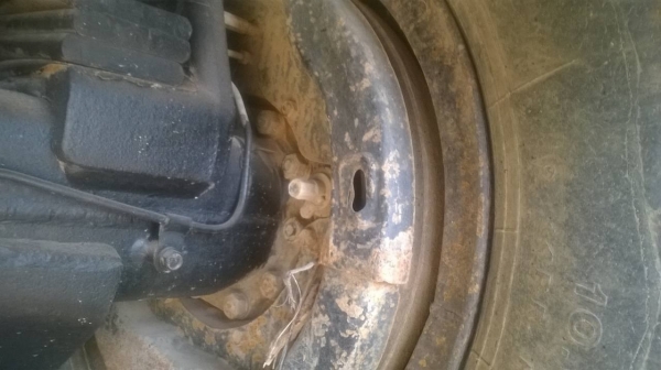 ขายไอ้หลง FN527M-A ใส่ช่วงล่างของเทอร์โบเบรคใหญ่ เพลาบุ๋ม เครื่อง 6D16 195 แรงม้า คัสซีสวยจัด วางหัว UD แอร์เย็น ทะเบียนพร้อมโอนครับ