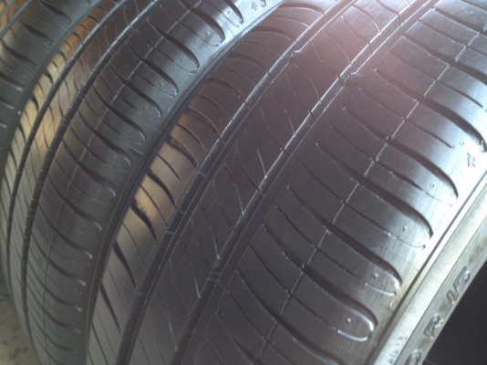 ยางมิชลิน 185 60R15 ปี2014ถูกๆ ยางมิชลิน 185 60R15 ปี2014ถูกๆ