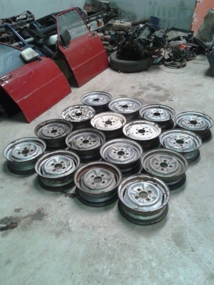 ขายกะทะมาสด้า1000 เเละมาสด้า1300เเละ1400มีมา4ชุดครับ ราคา ลูกละ800 บาทราคาพร้อมส่งครับ