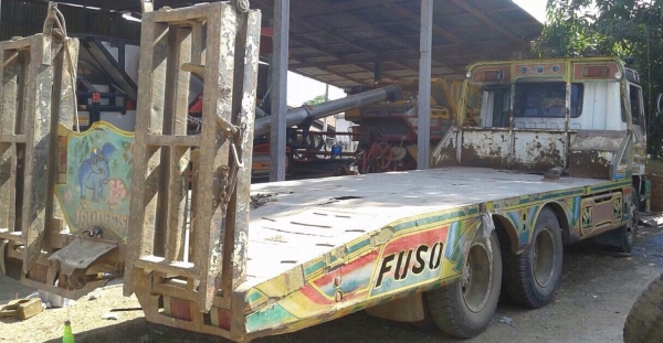 MITSUBISHI FUSO FN225 - 175 HP 6D15 สิบล้อ 2 เพลา เทรลเลอร์ท้ายลาดมีหางพับไฮดรอลิกส์ขึ้นรถเกี่ยวข้าว รถสวยสภาพดีพร้อมใช้งาน เครื่องแรงดีไม่มีเยิ้ม ภายในเก๋งคอนโซลสวยครบ พวงมาลัยเพาเวอร์ ระบบเบรคทริ๊ปฟี้ ช่วงล่างคัชซีไม่มีบวม ยางสภาพดี 75\% พร้อมลากพร้อมบรร