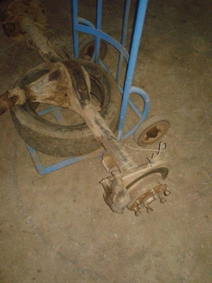 ขายเพลาท้ายเฟื่องเต็ดของรถเเข่ง ดิสเบรกถอดมาจากดัทสัน620เลยครับ