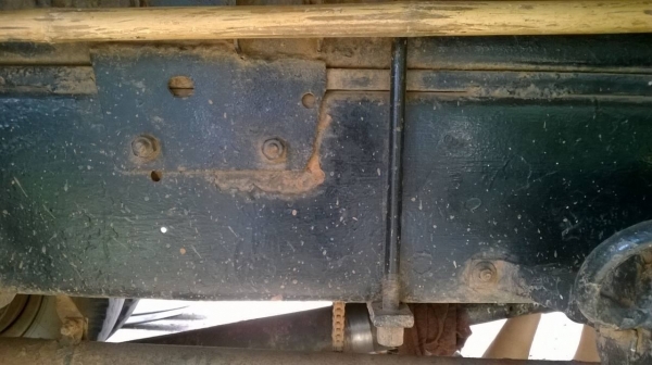 ขาย 6 ล้อดั้ม HINO คัสซีสวยจัด วางหัวไฮเทค เครื่อง EH500 160 แรงม้า เกียร์ HO เฟืองท้าย FOSO เบรคทิฟฟี่ แอร์เย็น เครื่องเสียงครบ ทะเบียนพร้อมโอน