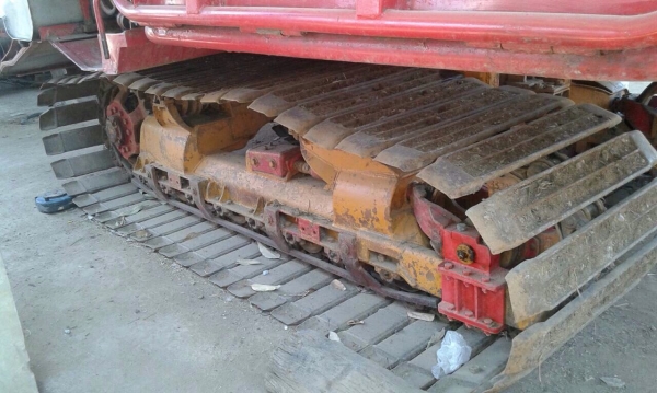 ขายด่วน รถเกี่ยวข้าวศักดิ์พัฒนา รุ่น KML-Sport ปี 51 รถสวยมากพร้อมทำงานได้เลยครับ เครื่องยนต์ 220 HP JO8C TURBO อุ้ม 2.5 ตัน ปั๊มไดกิ้น 23 ช่วงล่าง 12 สภาพดีสุดๆครับ ราคาต่อรองได้ครับ