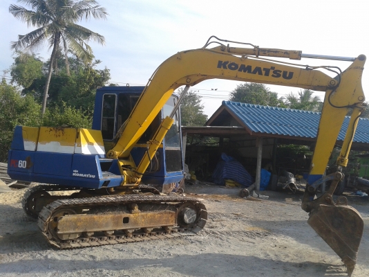 ด่วนๆขายkomatsuPC60-5สภาพตามรูป ระบบสมบูรณ์พร้อมทำงาน ด่วนๆขายkomatsuPC60-5สภาพตามรูป ระบบสมบูรณ์พร้อมทำงาน