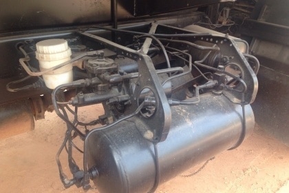 MITSUBISHI FUSO FN527 - 195 HP 6D16 TD-3413 สิบล้อดั๊มพ์ 2 เพลา กระบะดั๊มพ์เหล็ก 12 ตันของ KAC โคราชสภาพดีไม่มีผุ เครื่องยนต์เดิมๆแรงดี เกียร์ 10 SPEED หัวเก๋งไม่ผุภายในเก๋งคอนโซลครบ พวงมาลัยเพาเวอร์ ระบบเบรคทริ๊ปฟี้ ช่วงล่างคัชซีสวย เอกสารทะเบียนครบพร้อม