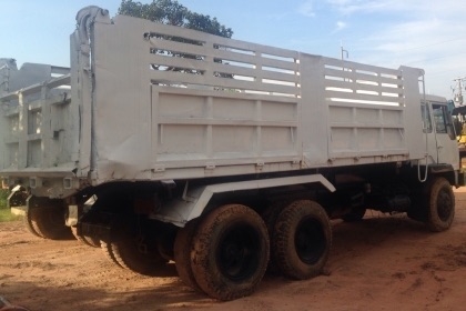 MITSUBISHI FUSO FN527 - 195 HP 6D16 TD-3413 สิบล้อดั๊มพ์ 2 เพลา กระบะดั๊มพ์เหล็ก 12 ตันของ KAC โคราชสภาพดีไม่มีผุ เครื่องยนต์เดิมๆแรงดี เกียร์ 10 SPEED หัวเก๋งไม่ผุภายในเก๋งคอนโซลครบ พวงมาลัยเพาเวอร์ ระบบเบรคทริ๊ปฟี้ ช่วงล่างคัชซีสวย เอกสารทะเบียนครบพร้อม