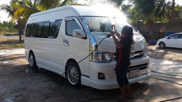 ขาย commutor ปี 55 แต่งVIP