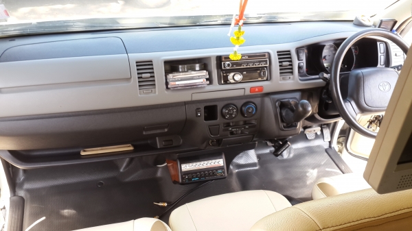 ขาย commutor ปี 55 แต่งVIP