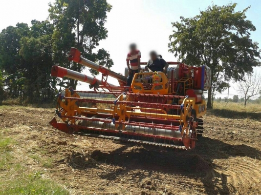 ขายรถเกี่ยวข้าวศักดิ์ พัฒนาKM48 เครื่องอีซูซุ 210เทอร์โบ 6HH1ช่วงล่างเต็ม เครื่องดีปั๊มแรง อุ้มสวย สภาพพร้อมลุยงาน