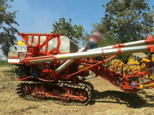 ขายรถเกี่ยวข้าวศักดิ์ พัฒนาKM48 เครื่องอีซูซุ 210เทอร์โบ 6HH1ช่วงล่างเต็ม เครื่องดีปั๊มแรง อุ้มสวย สภาพพร้อมลุยงาน