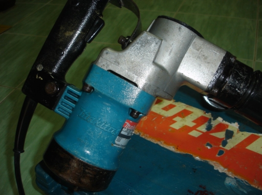 ขายเครื่องสกัดคอนกรีต MAKITA รุ่น HM 0810T