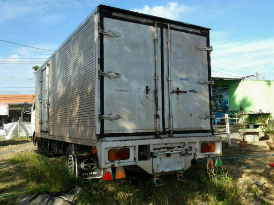 ขายรถบรรทุกตู้แห้ง HINO KM777 117 แรงม้า ราคา 300000