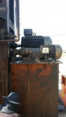 ขายเครื่องรูดร่องจำนวน 1 เครื่องน้ำหนัก 21 ตันหน้ากว้าง 1 เมตรยาวไปด้านหลัง 3 เมตรสูง 6 เมตรรูดได้ทีละ 3 ร่อง ขายเครื่องรูดร่องจำนวน 1 เครื่องน้ำหนัก 21 ตันหน้ากว้าง 1 เมตรยาวไปด้านหลัง 3 เมตรสูง 6 เมตรรูดได้ทีละ 3 ร่อง