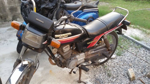 ขาย Honda wing125 ทะเบียนเล่มส้ม ราคา16,500บาท
