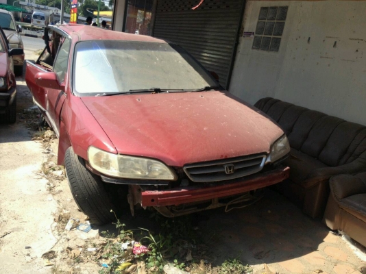 HONDA ACCORDงูเห่าปี99 โดนชนท้าย ขายตามสภาพ