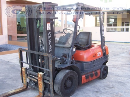 ขายรถ โฟล์คลิฟท์ TOYOTA รุ่น 6-FD25