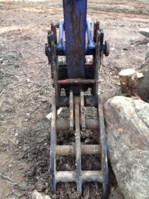 ขายรถแบ็คโฮคีบไม้ยางพารา