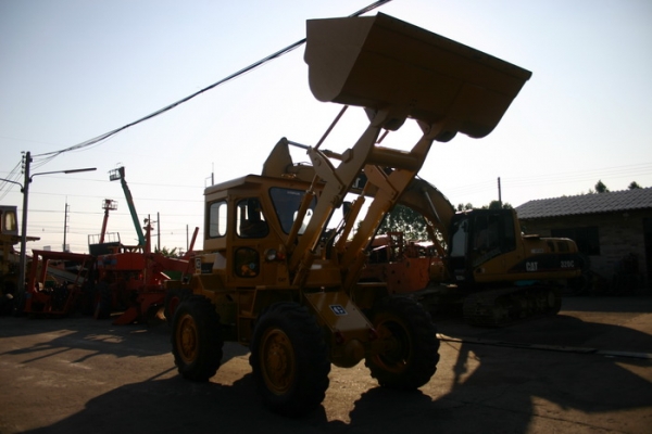 ขาย รถตัก CATERPILLAR 910 เก่านอก สวยๆ 750,000 TEL : 087-0339334 (อ็อฟ) ขาย รถตัก CATERPILLAR 910 เก่านอก สวยๆ 750,000 TEL : 087-0339334 (อ็อฟ)