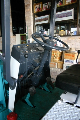 ขาย รถตักเล็ก MITSUBISHI WS200 เก่านอก สวยกิ๊กๆ 350,000 TEL : 087-0339334 (อ็อฟ) ขาย รถตักเล็ก MITSUBISHI WS200 เก่านอก สวยกิ๊กๆ 350,000 TEL : 087-0339334 (อ็อฟ)