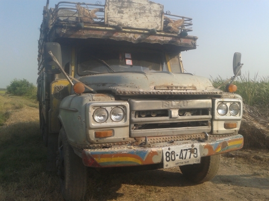 ขายด่วน10ล้อหัวยาว เครื่อง6BF1 185แรงช่วงล่างเดิม พวงมาลัยธรรมดา ทะเบียนเต็ม