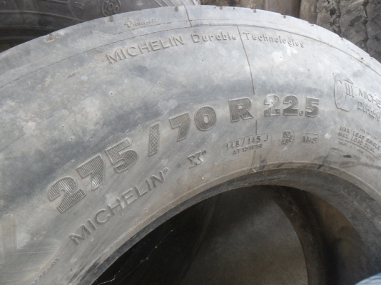ยาง 275/70R22.5 ปี10 สวยๆ ราคา เส้นละ 1400 บาท