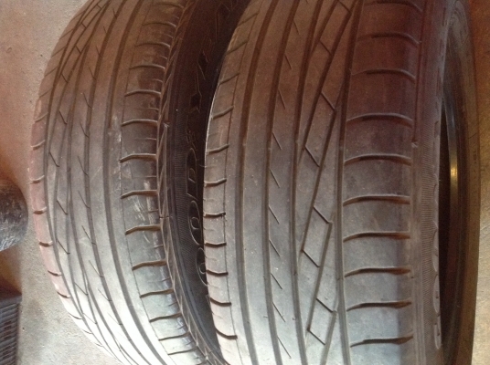 ขายยาง195 65 15 มี2เส้นๆละ600บาทตามรูปปี3912