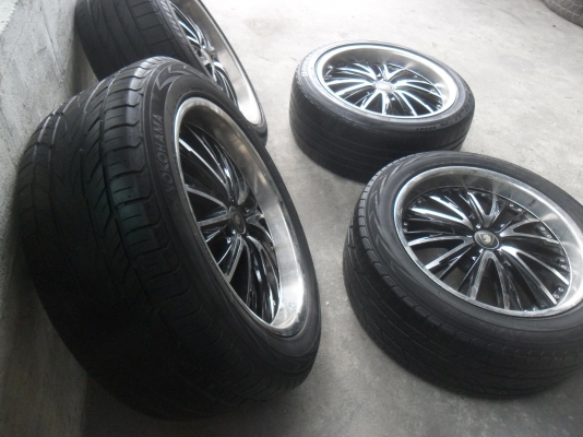 ล้อแม็ก 20นิ้ว 6รู พร้อมยาง สวยๆ 4 ล้อ ราคา 9800 บาท