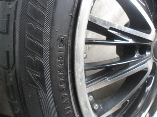 ล้อแม็ก 20นิ้ว 6รู พร้อมยาง สวยๆ 4 ล้อ ราคา 9800 บาท